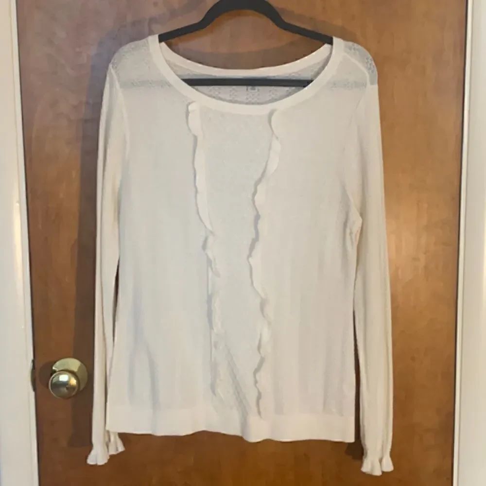 EUC Halogen cream colored lightweight sweater! Perfect for summer nights! Size L